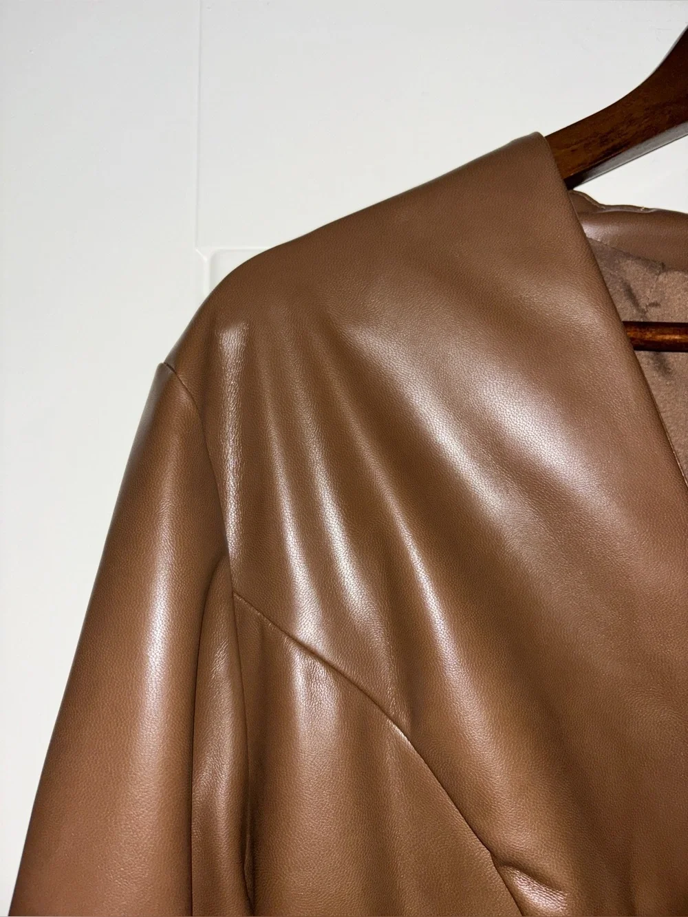 Women V-Neck Long Sleeve Brown Faux Leather Slim Midi Dress Size 2XL Edgy Vixen